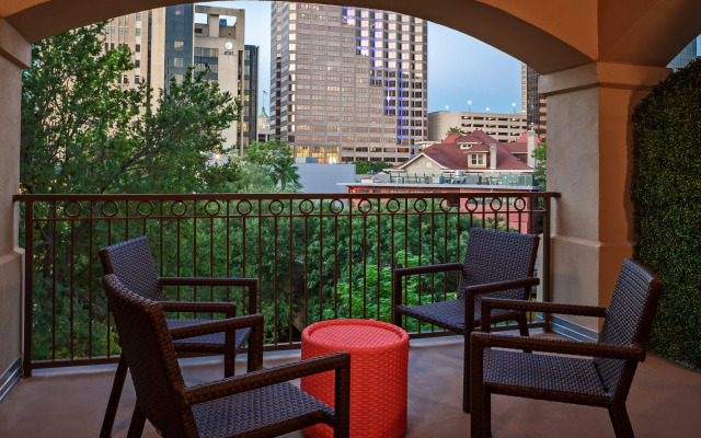 Hotel Indigo San Antonio Riverwalk by IHG