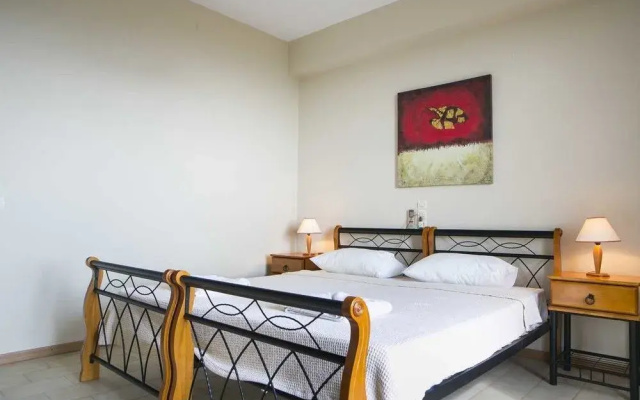 Irena Studios And Apartments