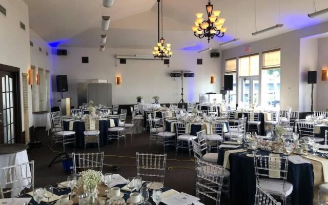 Auberge De La Pointe