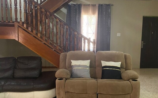 Lachemar Guest House
