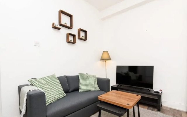 1 Bedroom Apartment-free Parking