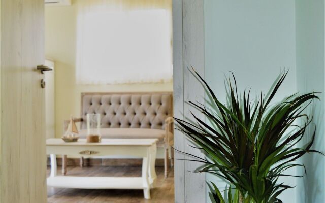 Anelia Boutique Studios & Apartments