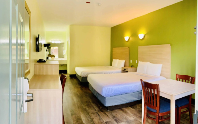 Weston Inn & Suites