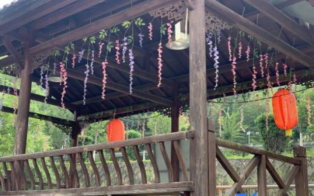 Tianmushan Old Lady Villa