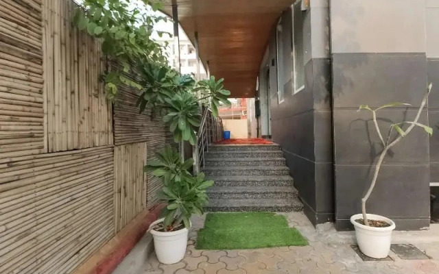 Capital O 76736 Ornate Inn By Blessings