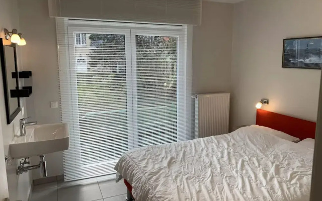 Modern Beachside Apartment