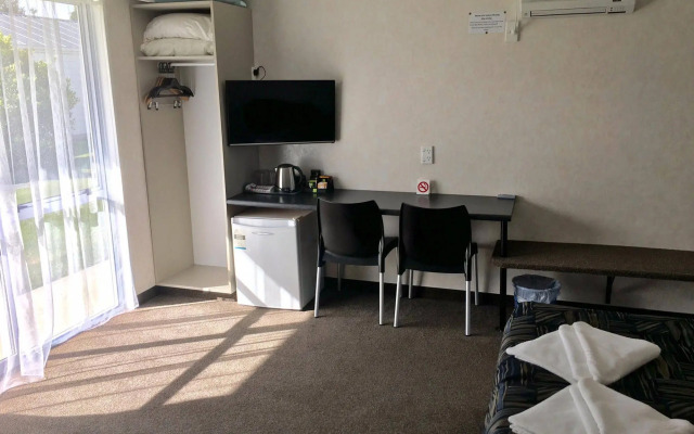 Parklands Motel