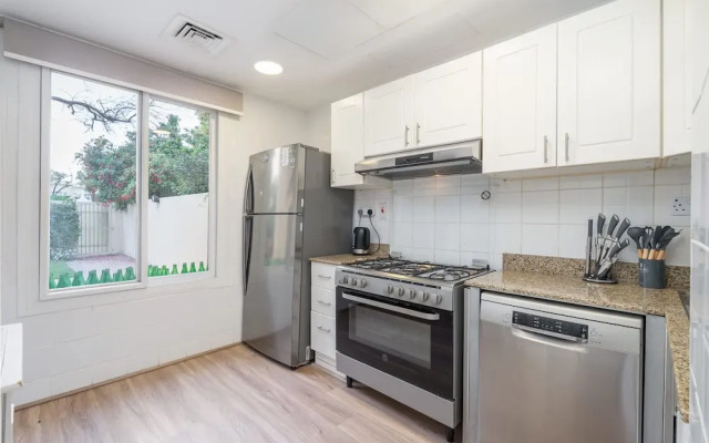 Tranquil 3BR Villa in Springs Community - Sleeps 7