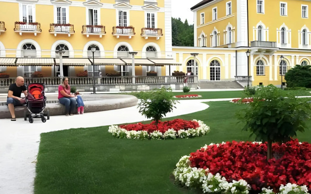 Apartments Villa Golf - Flucher Turizem