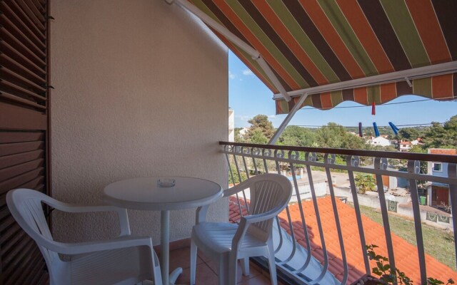 Apartments Maretic