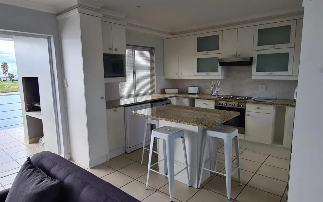 33 Kingston Place, Marina Martinique