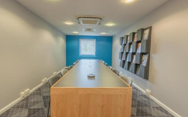 Holiday Inn Express Kettering by IHG