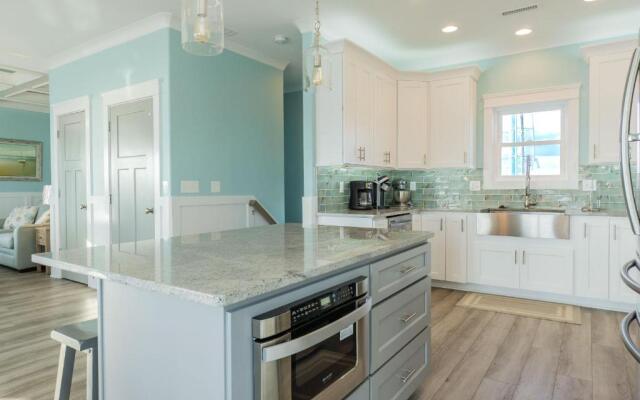 Clear Skies by Oak Island Accommodations