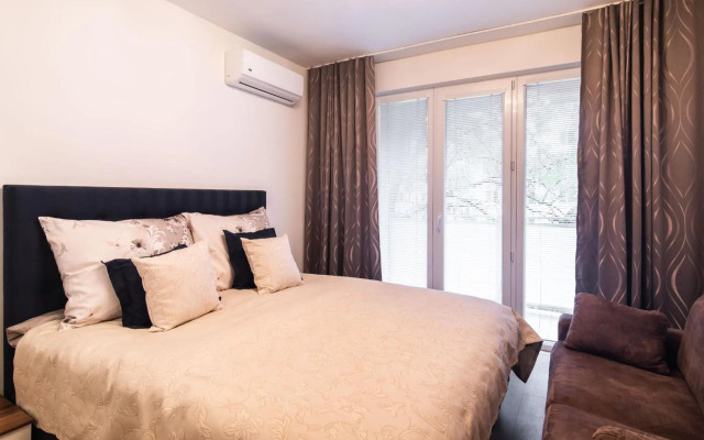 Newly renovated, Full Equipped and Quiet Apartment