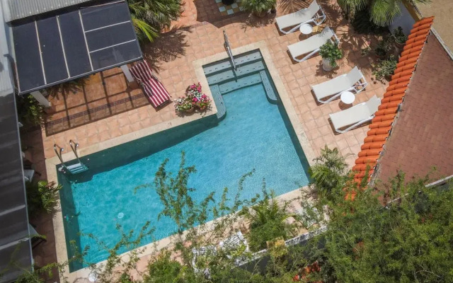 Brisas Studio Apartments - Adults Only