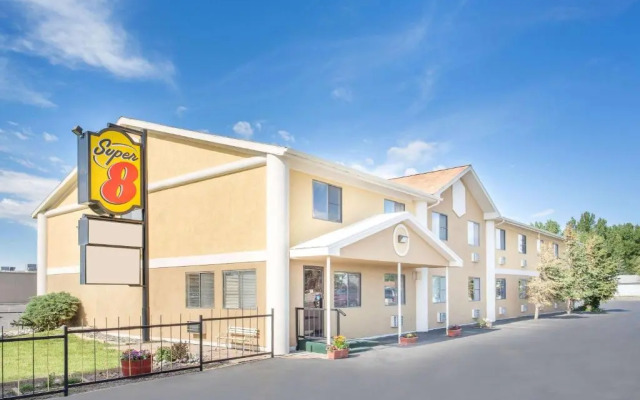 Super 8 Riverton