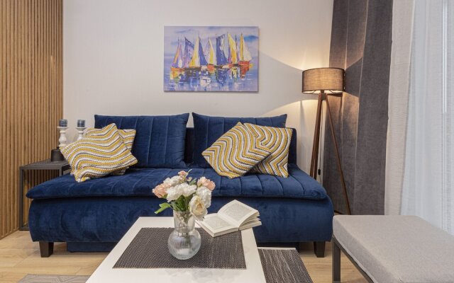 Gdańsk Nowa Letnica Apartment by Renters