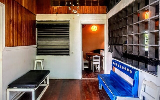Arana House