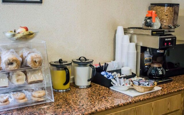 Econo Lodge Cortland Downtown