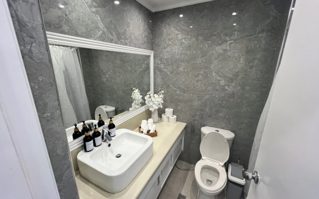 La Mirada Residences