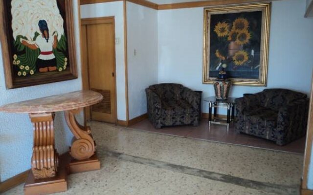 Hotel Mónaco