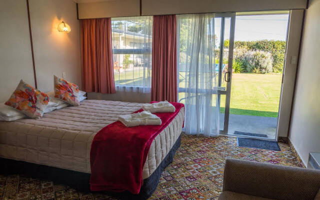 Sunset Court Motel