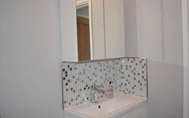 Contemporary 2 Bedroom Flat in Brighton
