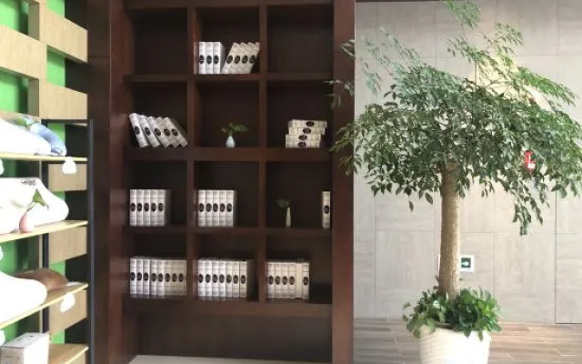 Jinjiang Inn Select Ningbo Hangzhouwan Dazhong Chanyeyuan