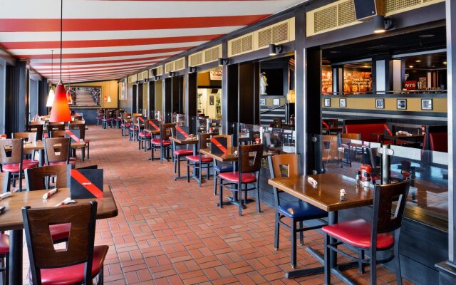 Holiday Inn Express & Suites Buffalo Downtown - Medical CTR by IHG