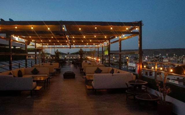 Hotel Grand One Plaza