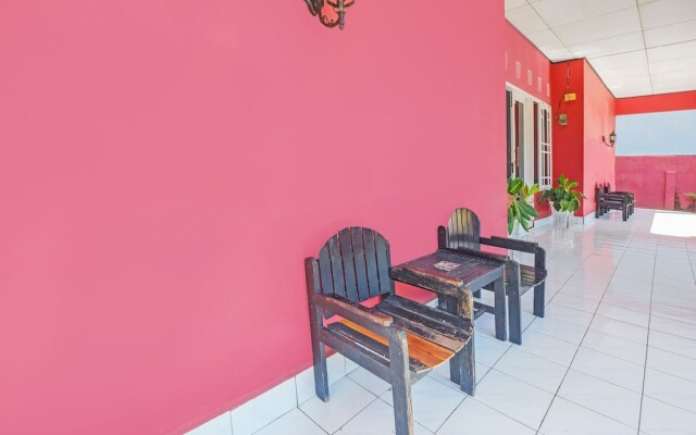 Hotel O Wisma Arwini Syariah Near Benteng Balangnipa