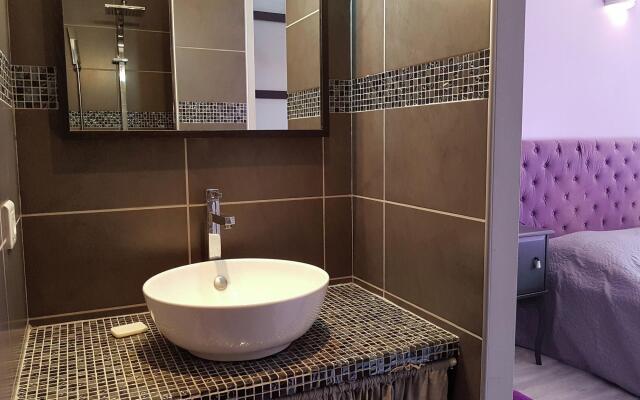 Beautiful Villa in the Vineyard Village of Tavel with Pool