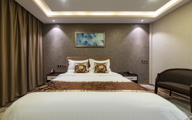 qingzhu Jinyue Hotel (Kuangshan Automobile Great World, Shanghai, Jinan)