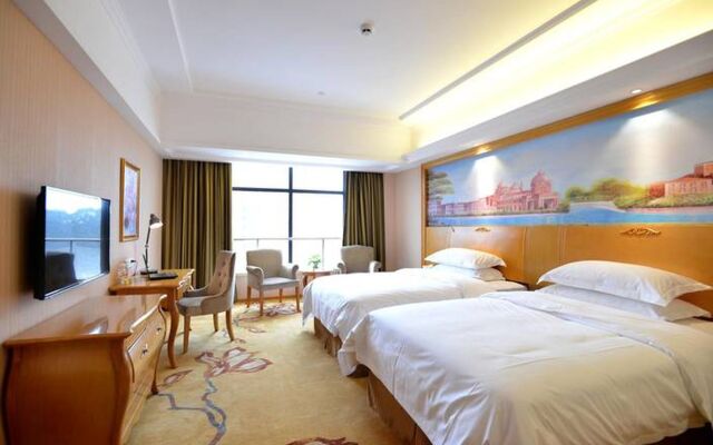 Vienna Hotel Qinzhou North Square Branch