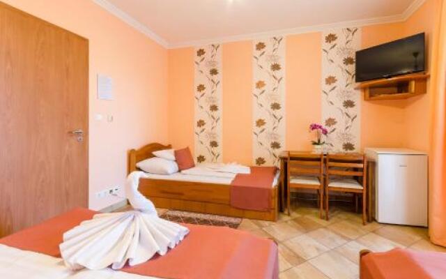 Royal Hotel