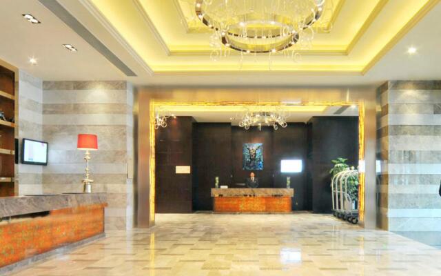 Royal Suites & Tower