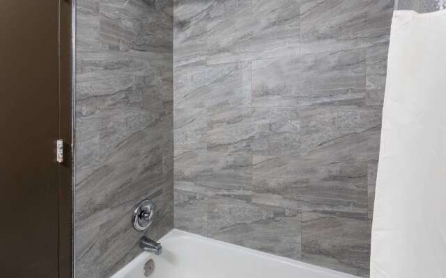 Travelodge by Wyndham Sarnia