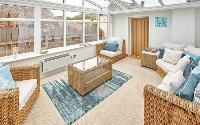 Host Stay Doray House