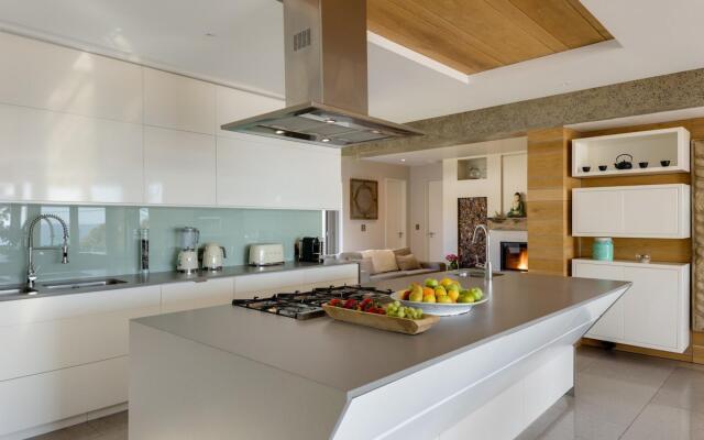 Element House - Contemporary and Upmarket Villa