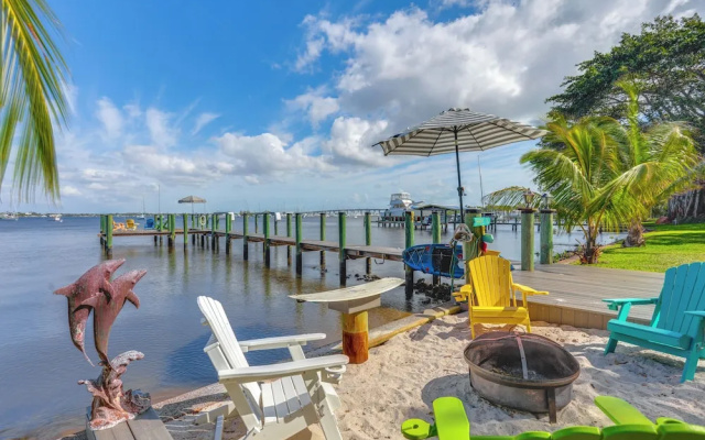 Waterfront Stuart Oasis w/ Hot Tub & Dock!