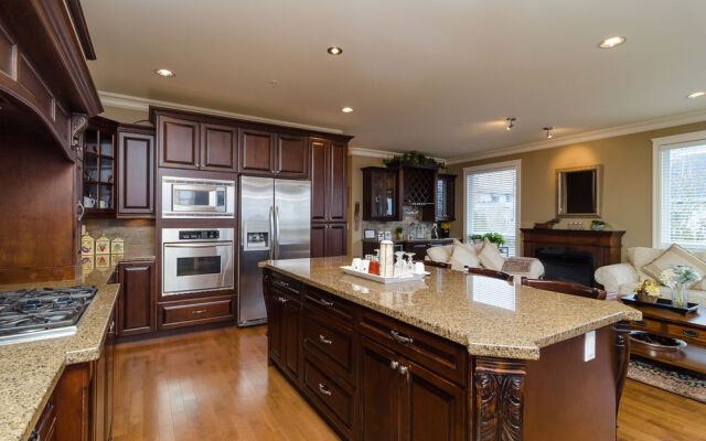 White Rock Beach Guest House