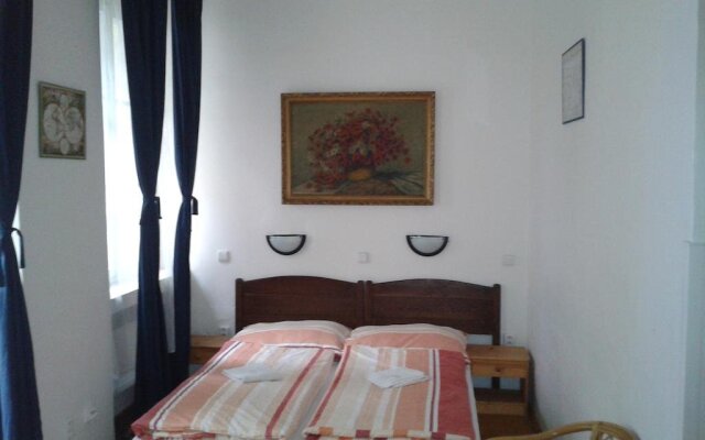 Charles Bridge Bed And Breakfast