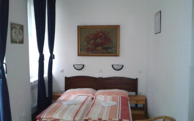 Charles Bridge Bed & Breakfast