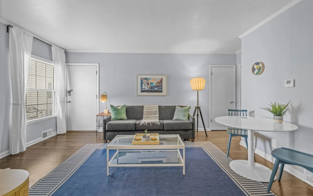 881 Furnished Apartments