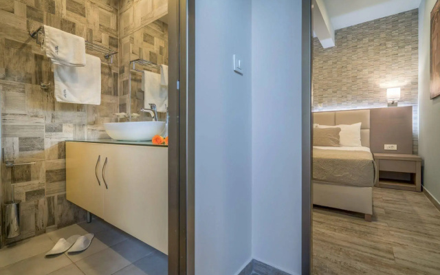 Denise Beach Hotel Apartments