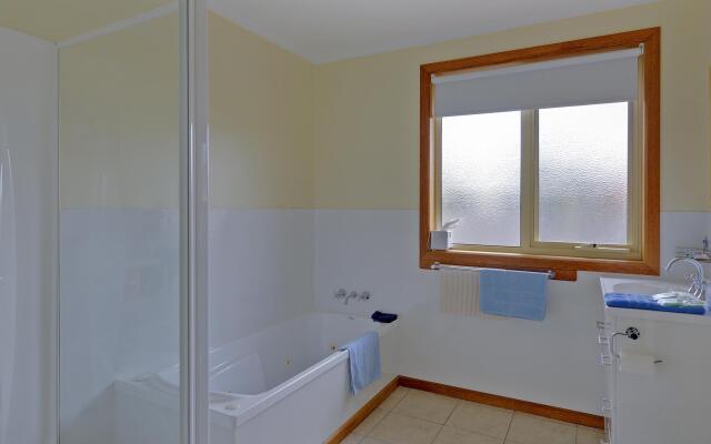 All Inn Strahan Holiday Units