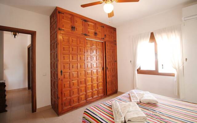 1077 Apartment Paola