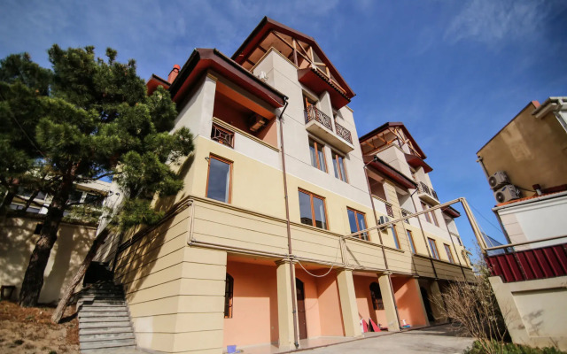 Hills Hotel