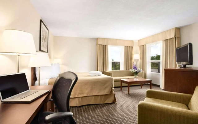 Quality Inn