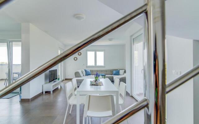 Villa ELEA